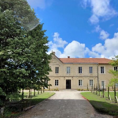 Queyrac Chateau Bernon Maison D Hotes - Piscine Et Spa Bed & Breakfast エクステリア 写真