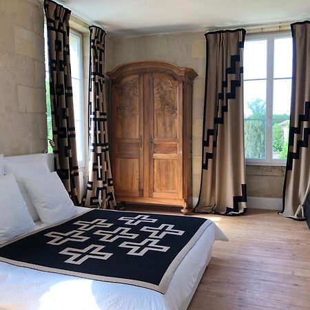 Chateau Bernon Maison D Hotes - Piscine Et Spa Queyrac エクステリア 写真
