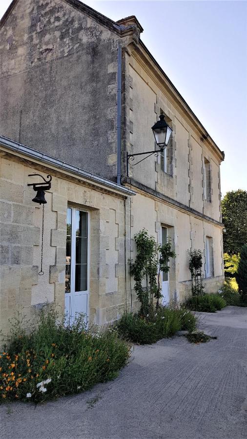 Chateau Bernon Maison D Hotes - Piscine Et Spa Queyrac エクステリア 写真