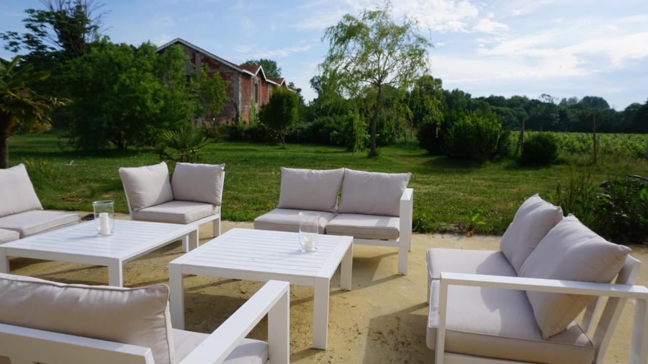 Chateau Bernon Maison D Hotes - Piscine Et Spa Queyrac エクステリア 写真