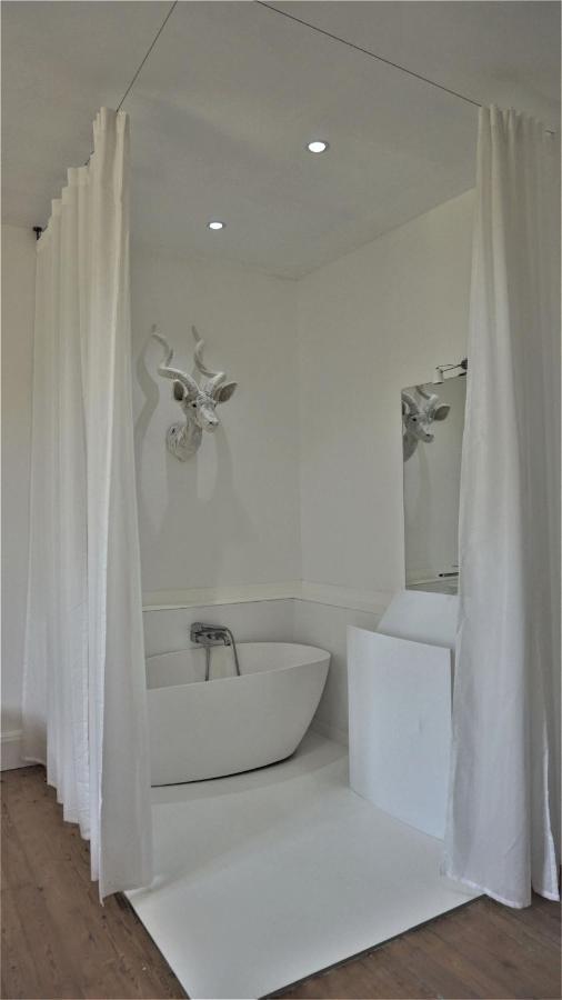 Chateau Bernon Maison D Hotes - Piscine Et Spa Queyrac エクステリア 写真