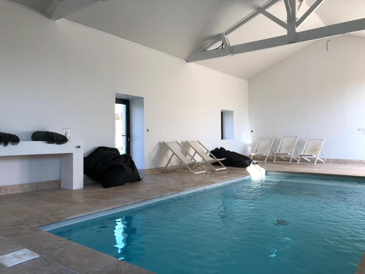 Chateau Bernon Maison D Hotes - Piscine Et Spa Queyrac エクステリア 写真
