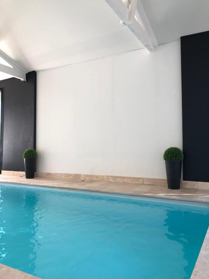 Chateau Bernon Maison D Hotes - Piscine Et Spa Queyrac エクステリア 写真