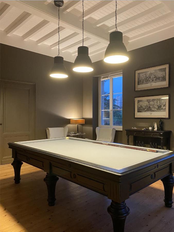 Chateau Bernon Maison D Hotes - Piscine Et Spa Queyrac エクステリア 写真