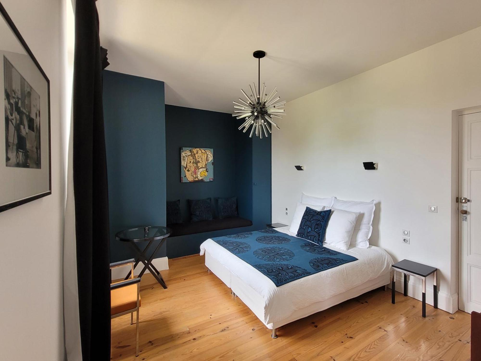 Chateau Bernon Maison D Hotes - Piscine Et Spa Queyrac エクステリア 写真